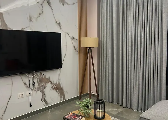 Cozyapartmens דירה טיראנה