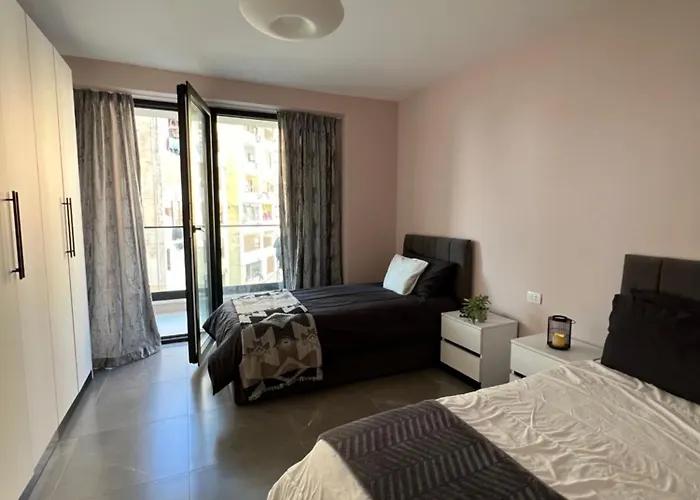 Cozyapartmens * טיראנה